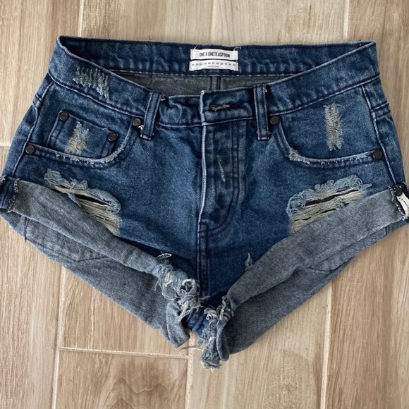 One Teaspoon Bundle - Picture 9 of 9